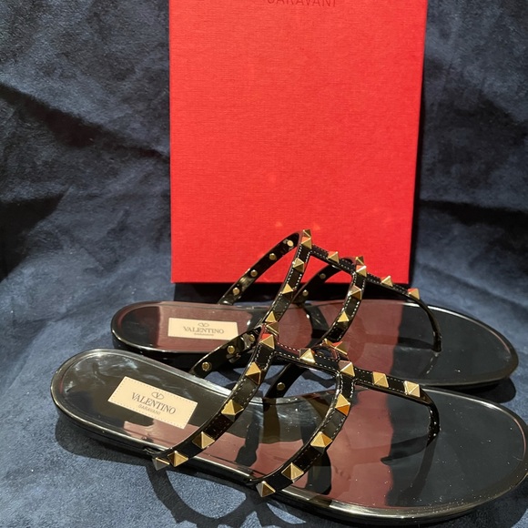 Valentino Garavani Shoes - ❣️❣️❣️SOLD❣️❣️❣️AUTHENTIC Valentino Garavani rockstud jelly/sandal